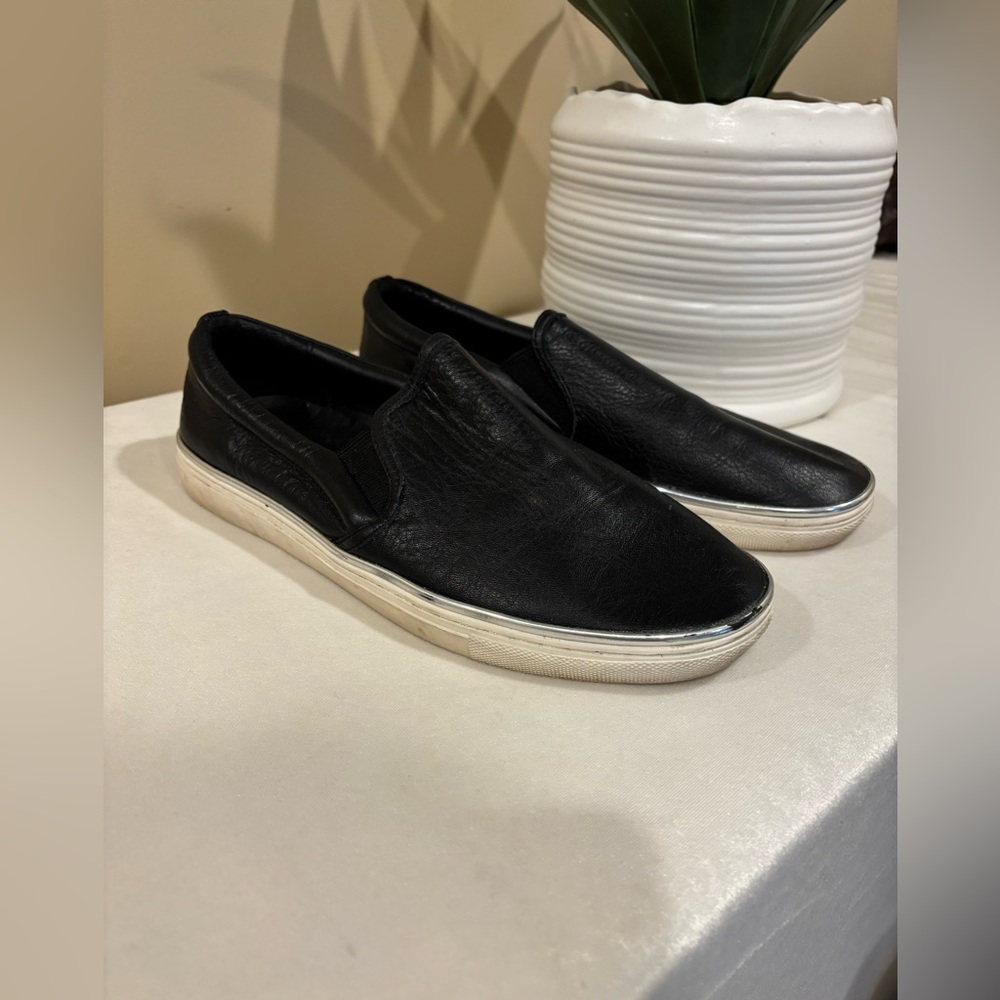 J/Slides Leather Sneaker Slip On Black Sz 8.5